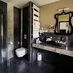 Hotell Chateau De La Falque, The Originals Relais 4*
