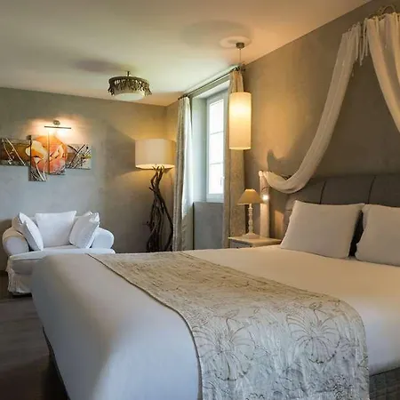 Chateau De La Falque, The Originals Relais Szálloda Saint-Geniez-dʼOlt