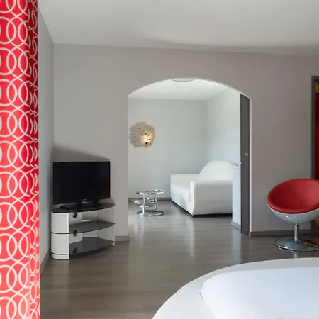 Hotel Chateau De La Falque, The Originals Relais 4*