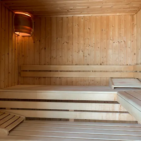 Chateau De La Falque, The Originals Relais Hotel Saint-Geniez-d'Olt