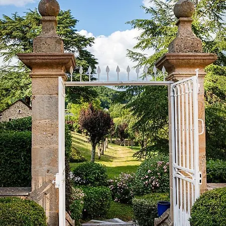 Chateau De La Falque, The Originals Relais Szálloda Saint-Geniez-dʼOlt