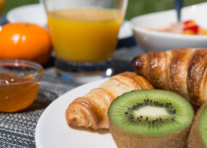 Chateau De La Falque, The Originals Relais Hotel