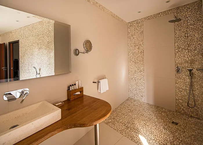 Chateau De La Falque, The Originals Relais Hotel 4*