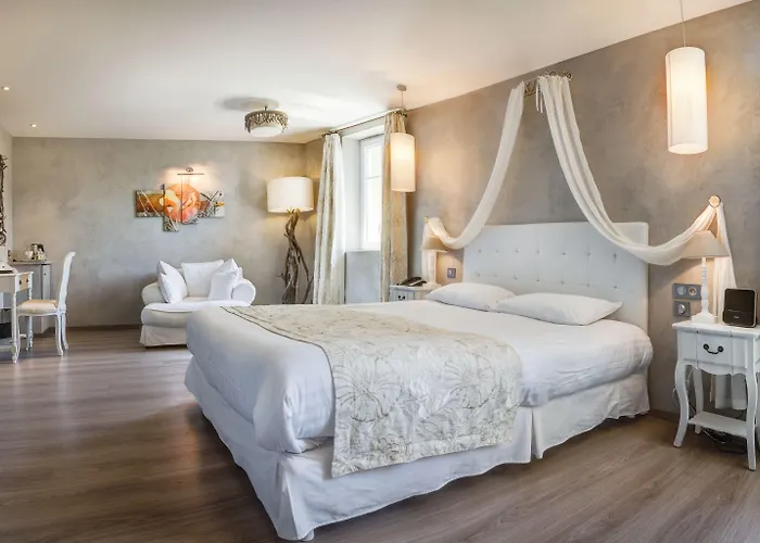 Château De La Falque, The Originals Relais 4* Saint-Geniez-dʼOlt