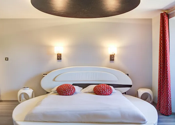 Château De La Falque, The Originals Relais