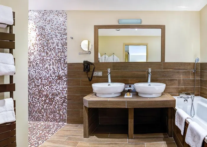 Chateau De La Falque, The Originals Relais